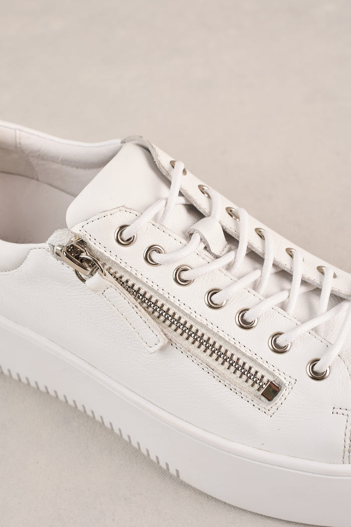 Anna Sneaker - White