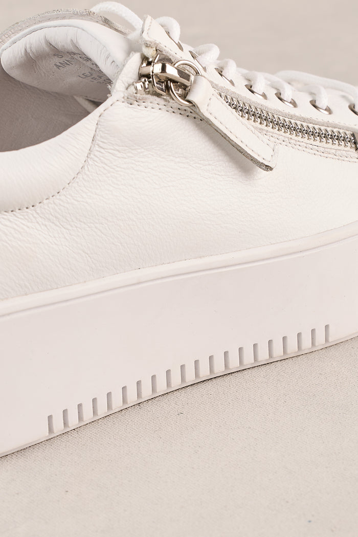 Anna Sneaker - White