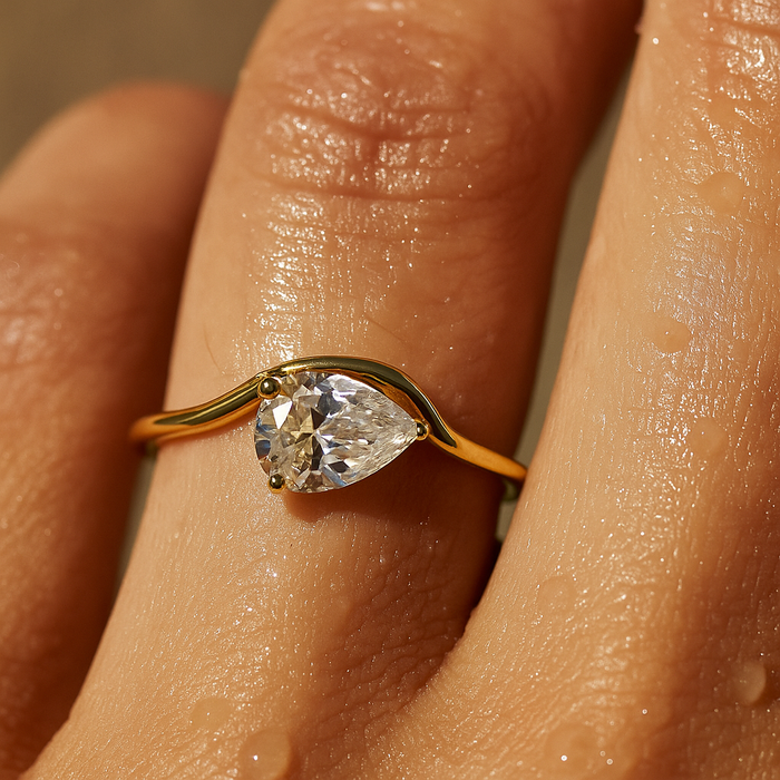 Asha Ring — Stackable Ring
