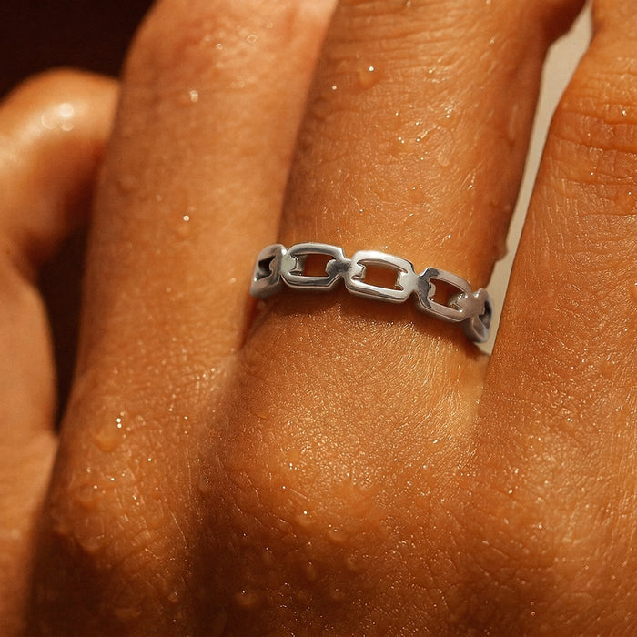 Billy Dainty Chain Ring — Stackable Ring