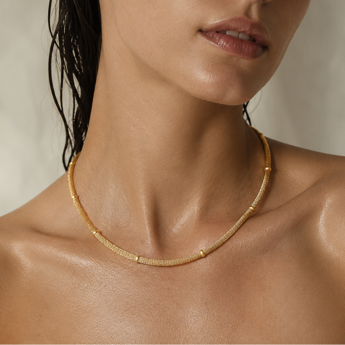 Cosette Beaded Round Mesh Chain Necklace — Short Necklace