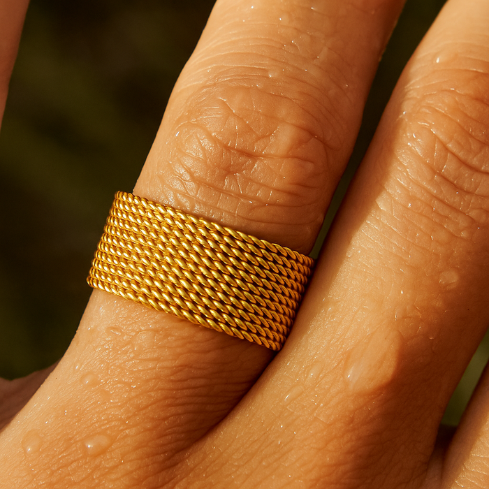 Etta Mesh Ring — Statement Ring