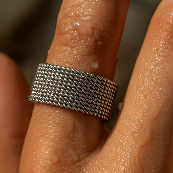 Etta Mesh Ring — Statement Ring