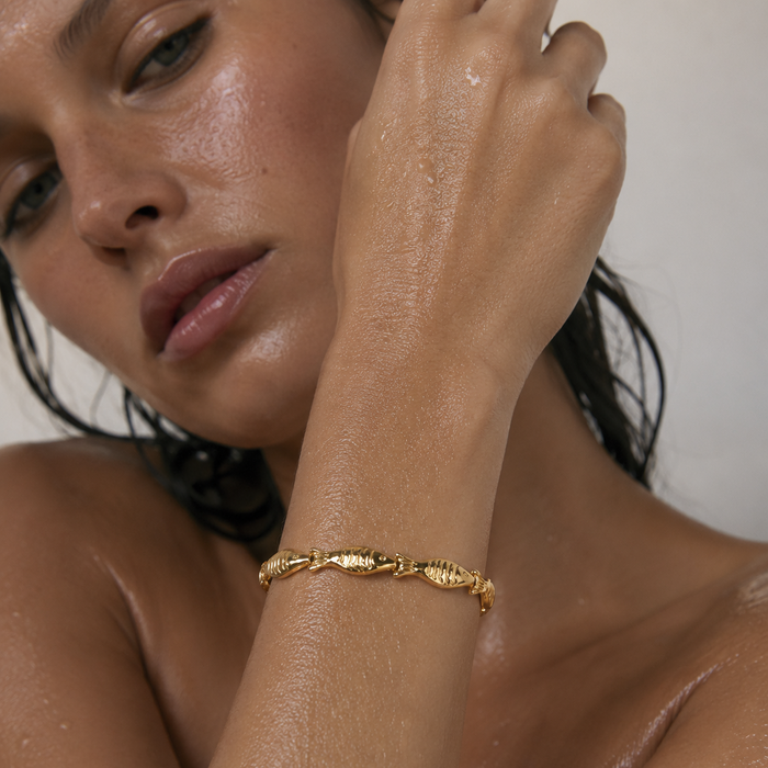 Ozara Fish Bangle Bracelet