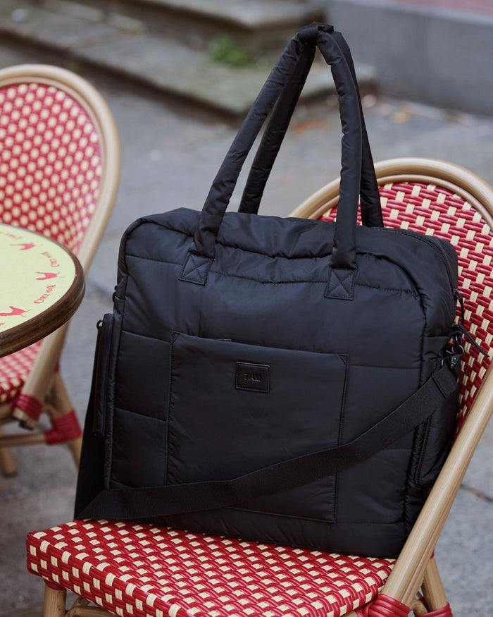 Black//