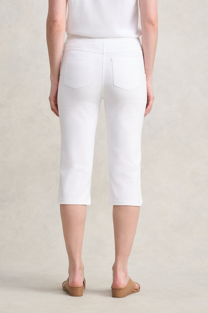 Pull-On Capri Short - Warm White