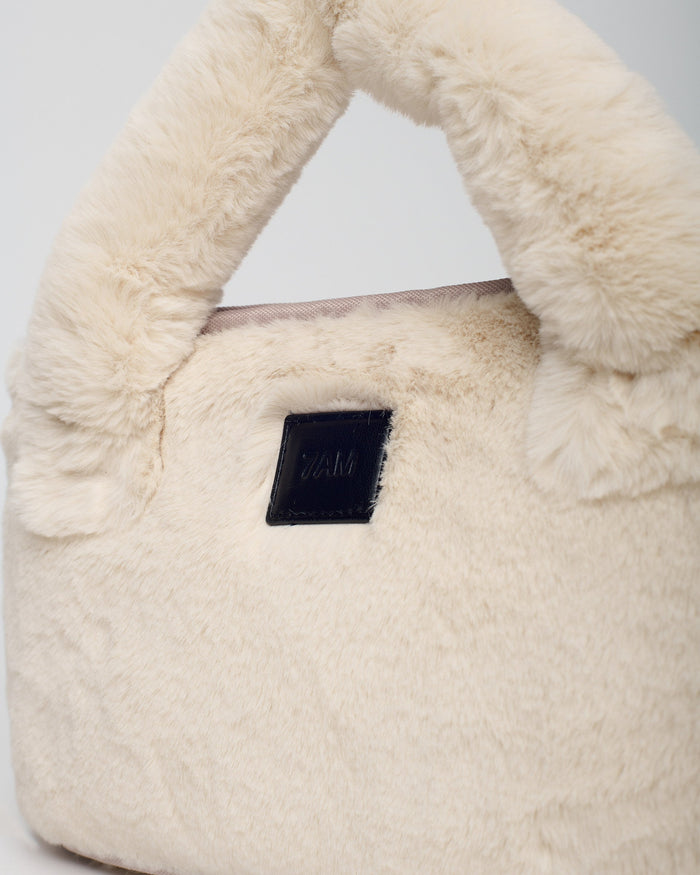 Arctic White Faux Fur//