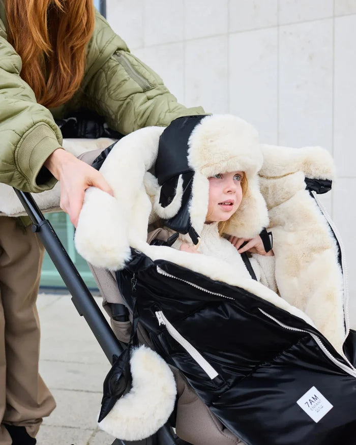 Black Liquid Shine Arctic Faux Fur//