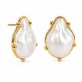 Willa Oversized Baroque Pearl Earring — Stud Earring