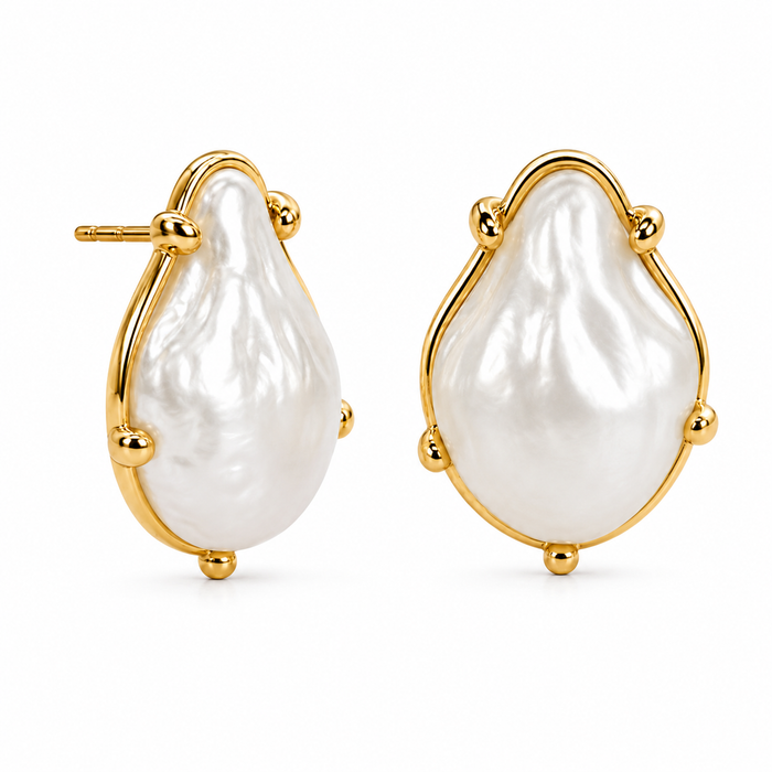 Willa Oversized Baroque Pearl Earring — Stud Earring