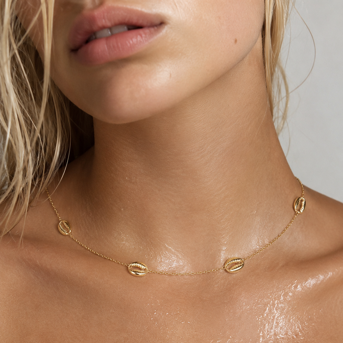 Yasmine Shell Choker Necklace